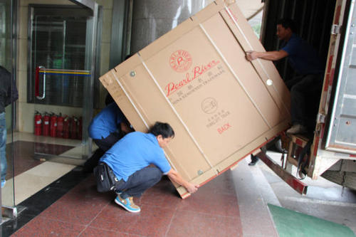 新疆钢琴贵重工艺品无忧运